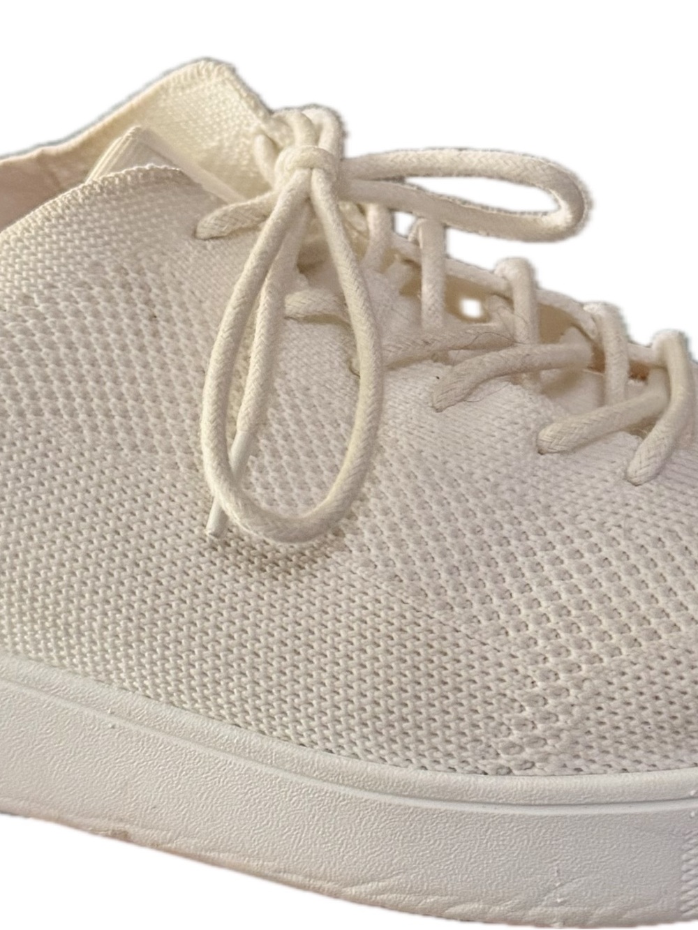 FitFlop Women's Cream/White Knit Lace-Up Sneakers